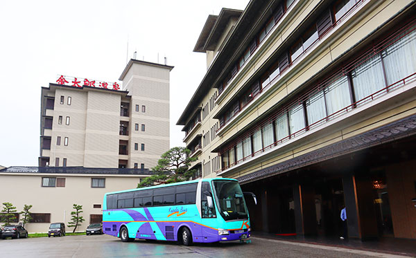 貸切バスの手配だけではありません！宿泊施設や食事場所、お土産屋さんもおまかせ下さい！