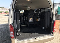 車内