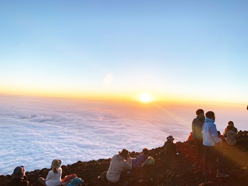 バスツアーで富士登山「初挑戦！富士山に登ってきました」