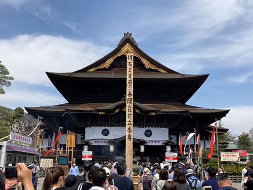 貸切バスツアーで行こう 七年に一度の盛儀「善光寺 御開帳」